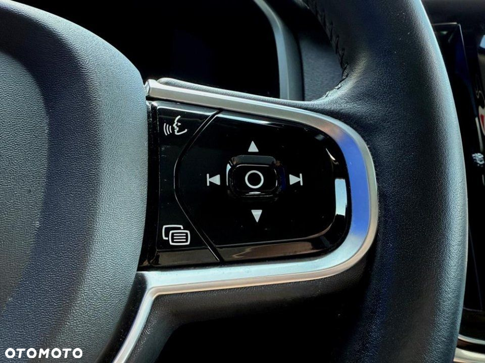 Volvo V90 Cross Country - 15