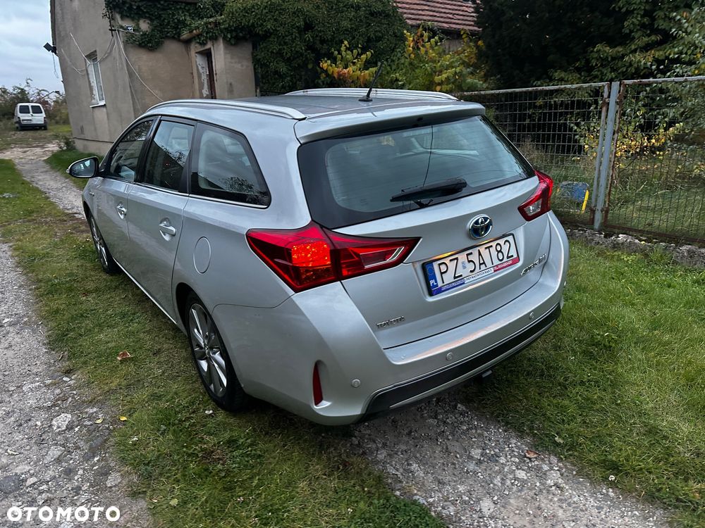 Toyota Auris 1.8 HSD Luna - 4