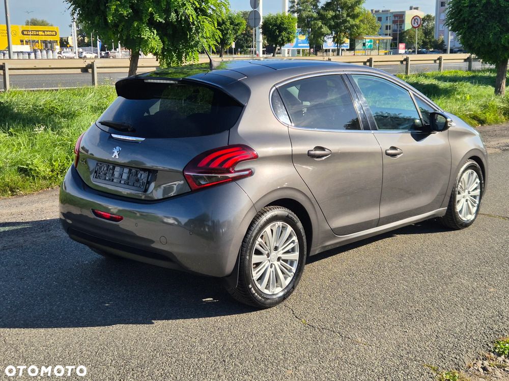Peugeot 208 1.6 BlueHDi Allure S&S - 4