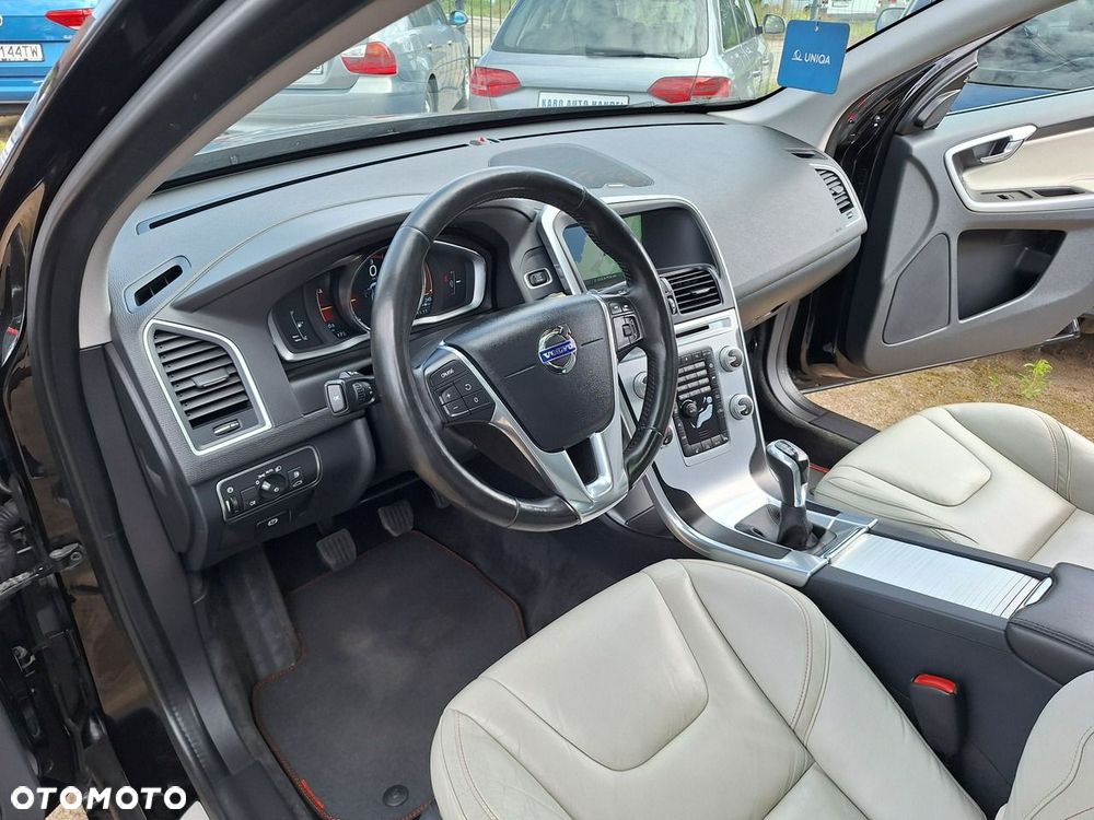 Volvo XC 60 D4 Ocean Race - 40