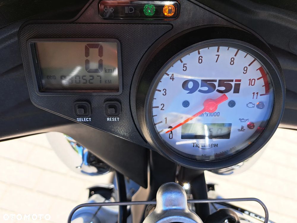 Triumph Speed Triple - 12