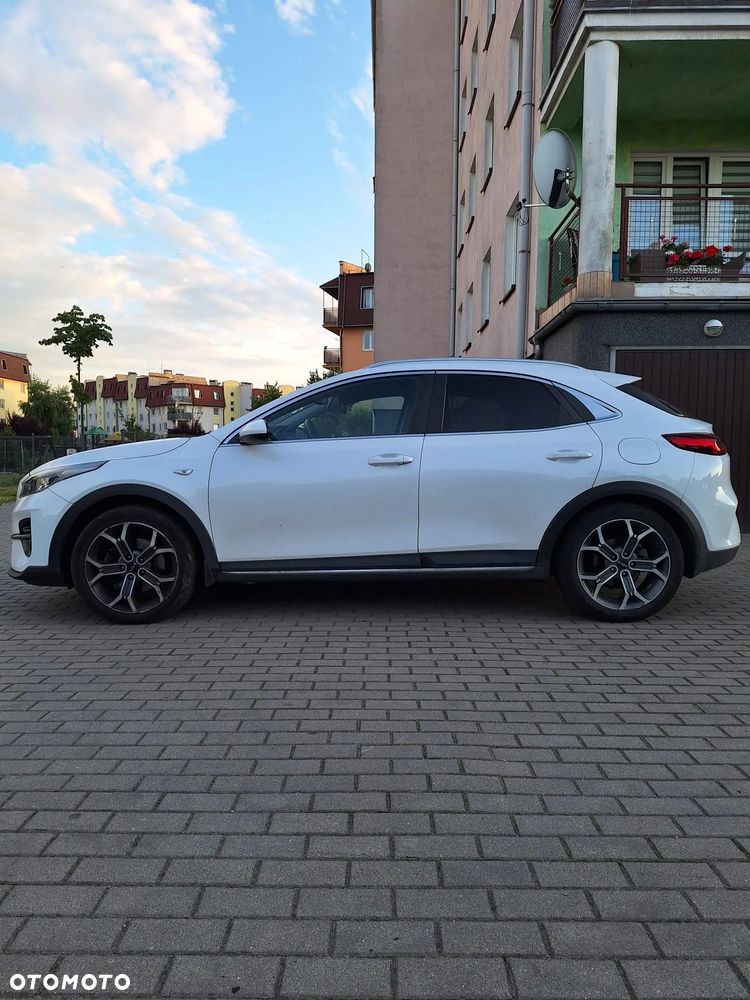 Kia XCeed 1.5 T-GDI M - 4
