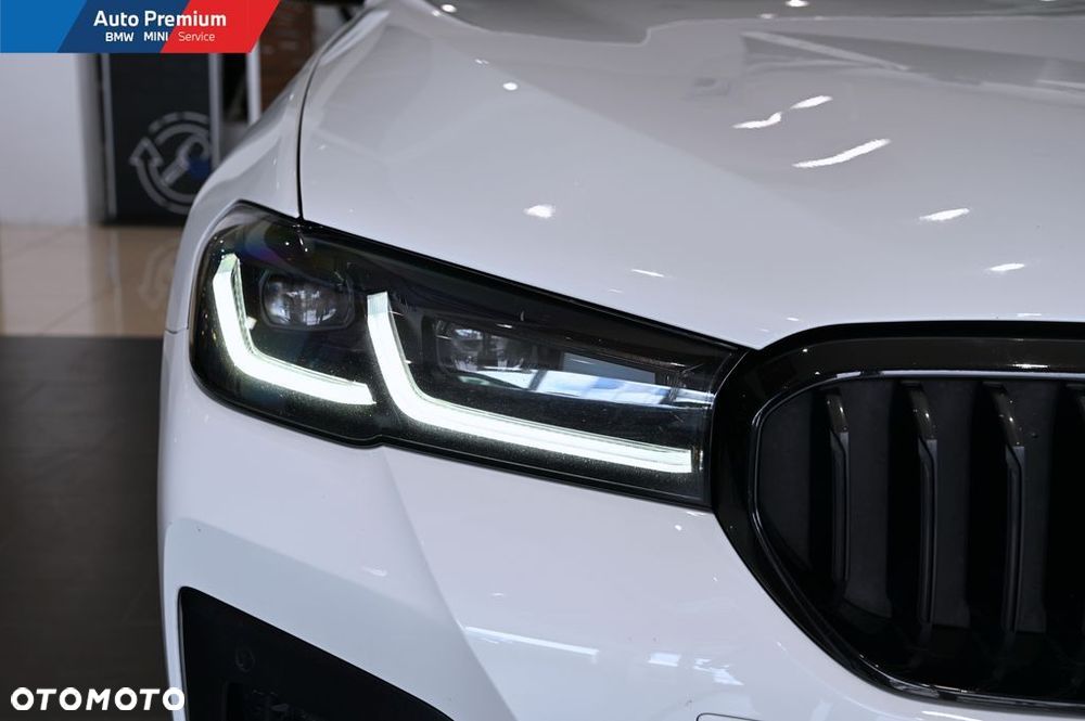 BMW Seria 5 530d xDrive mHEV - 23