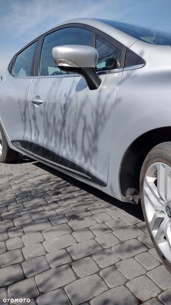 Renault Clio 1.2 16V 75 Life - 10