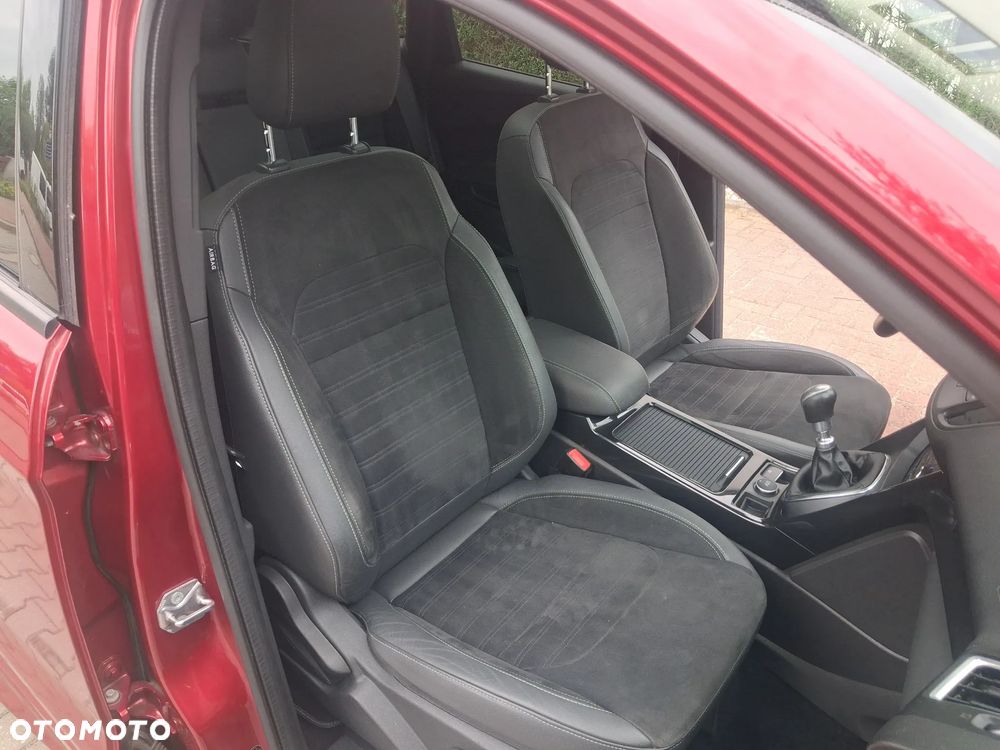 Ford Kuga 1.5 TDCi 2x4 ST-Line - 18