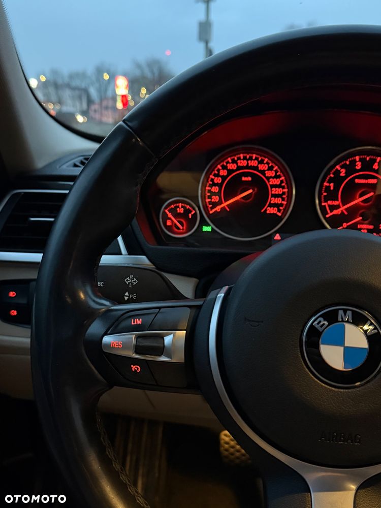 BMW Seria 3 330i GPF Sport Line - 7