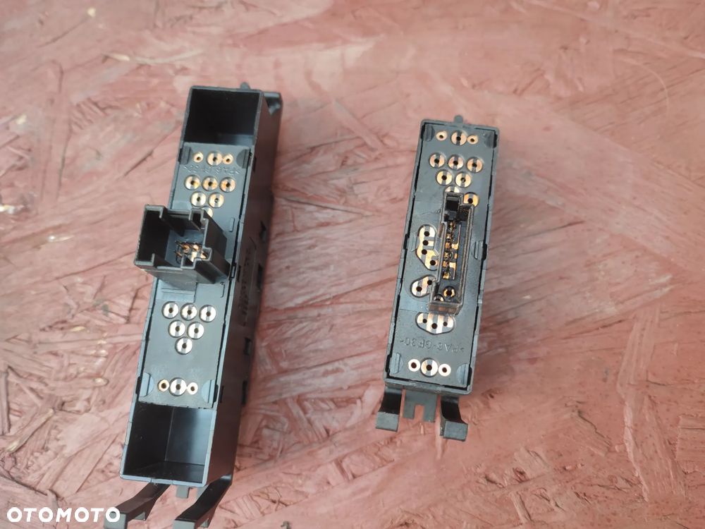BMW E46 COUPE / COMPACT ORYGINALNE PRZEŁĄCZNIKI STEROWANIA SZYBAMI POD 4xELEKTRYCZNE SZYBY 2 UCHYLNE  EUROPA O NR. 61 31 6 902 175 / 61 31 8 381 509 OEM W BARDZO DOBRYM STANIE - 13