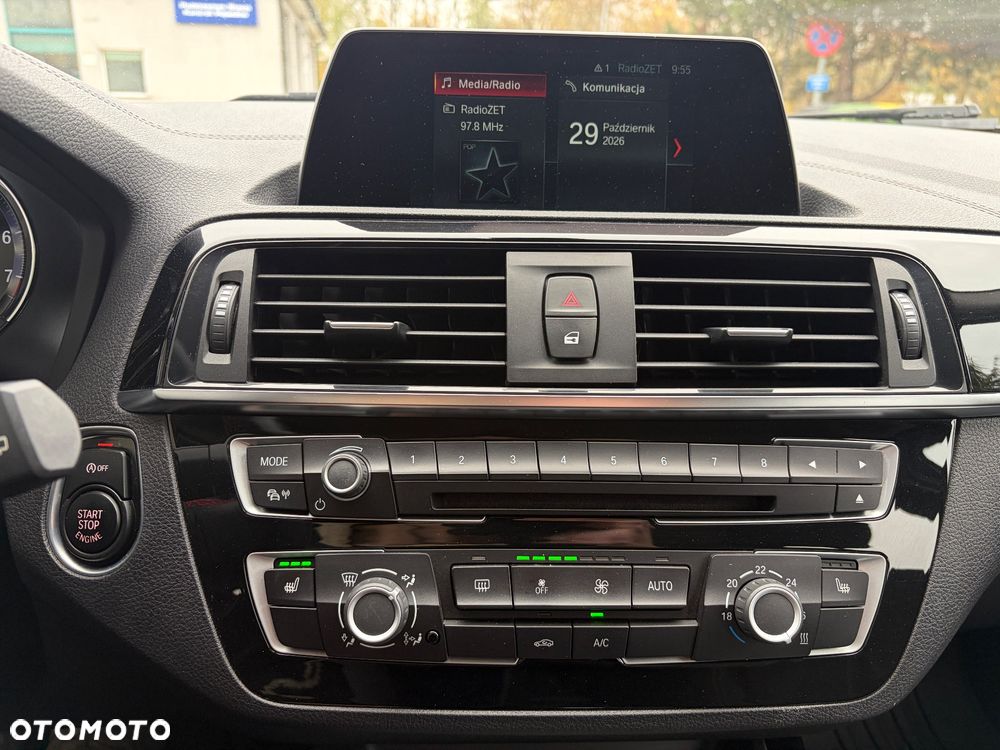 BMW Seria 1 118i Sport Line Shadow - 19