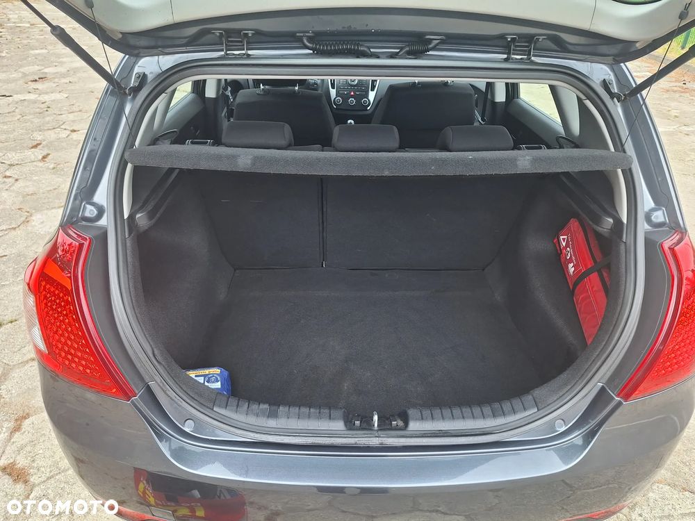 Kia Ceed 1.4 CVVT Spirit - 32