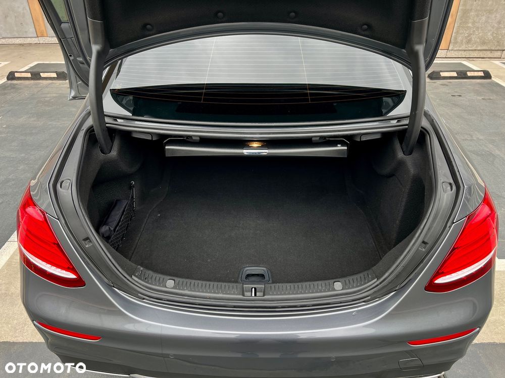 Mercedes-Benz Klasa E - 22