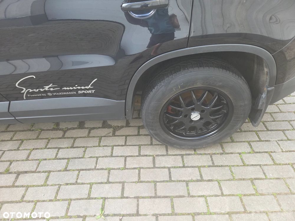 Volkswagen Tiguan - 32