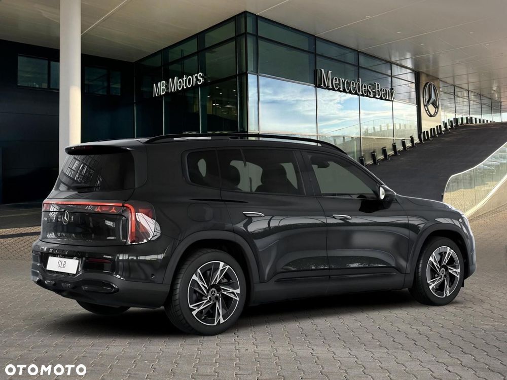 Mercedes-Benz GLB - 4