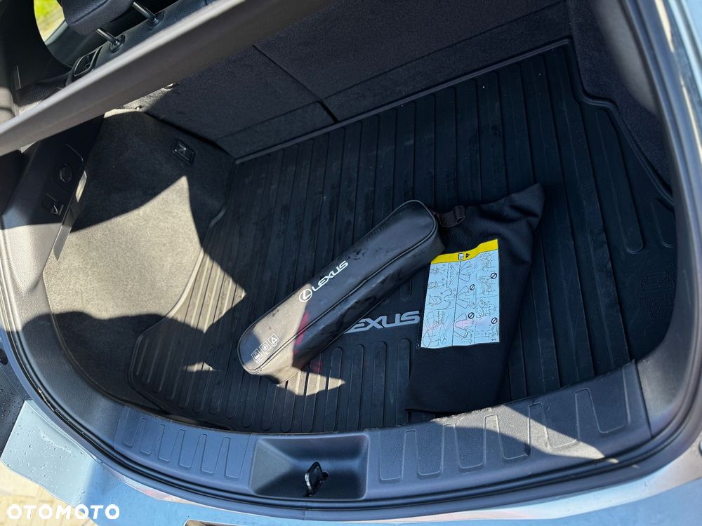 Lexus UX 200 GPF Business 2WD - 12