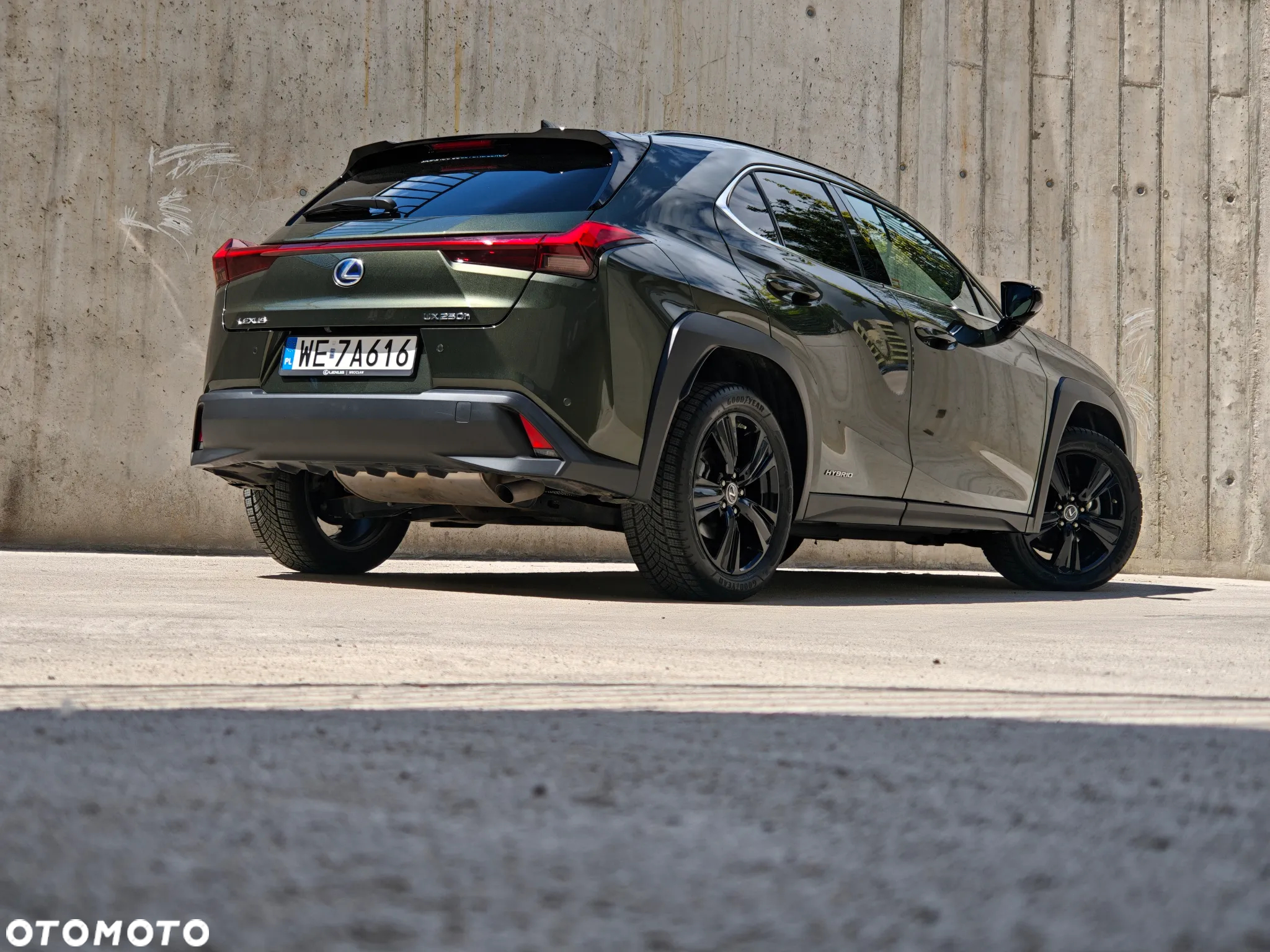 Lexus UX 250h GPF F Impression 2WD - 23