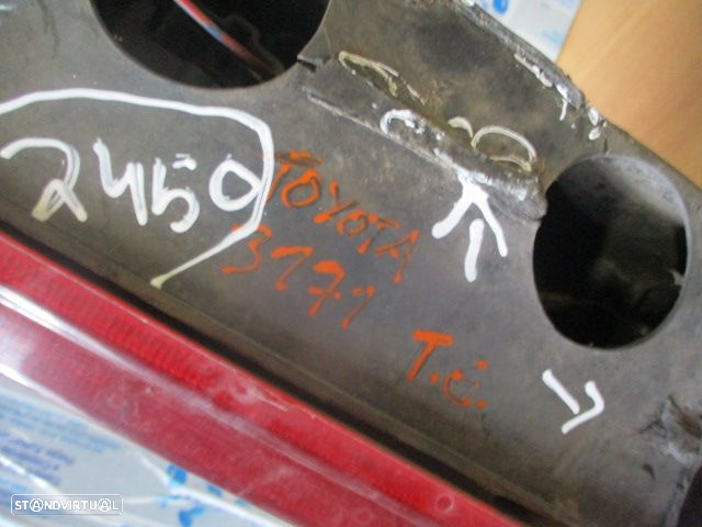 Farol Tras Stop2450 TOYOTA HILUX V 1991 2.4D 83CV 4P Beige ESQ - 2
