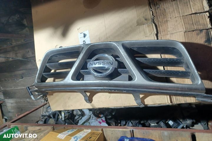 Grila bara fata centru Nissan X-Trail T30 [facelift] [2003 - 2007] Cr - 2