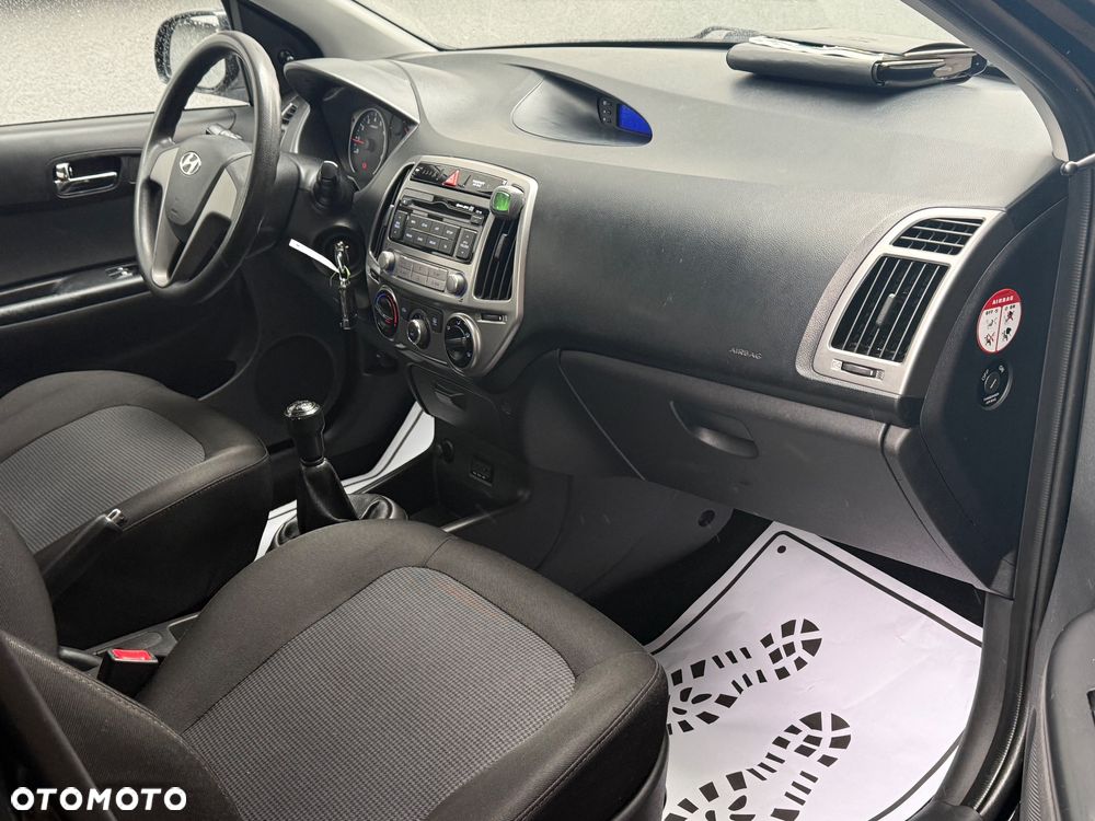 Hyundai i20 1.2 Fifa World Cup Edition - 14