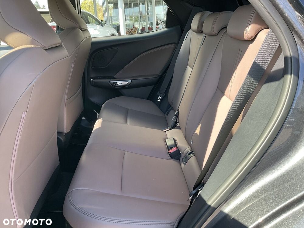 Lexus LBX 1.5 Hybrid - 14