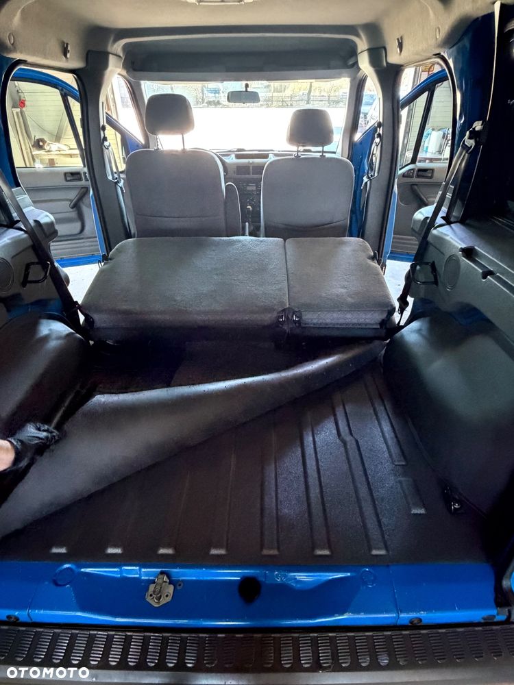 Ford Tourneo Connect - 19