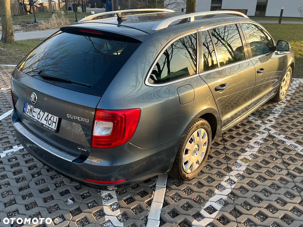 Skoda Superb 2.0 TDI 4x4 Ambition DSG - 2