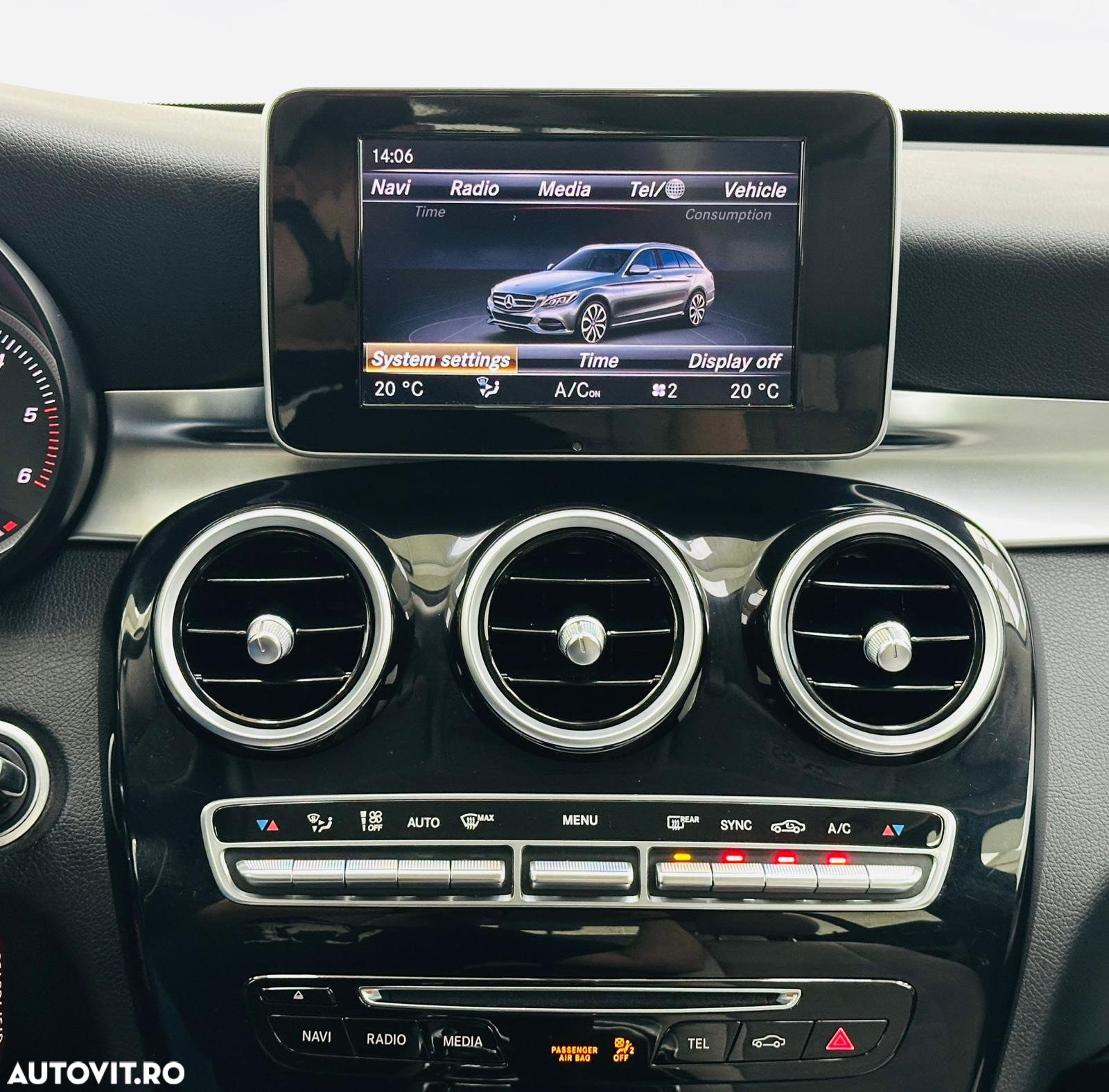Mercedes-Benz C - 32