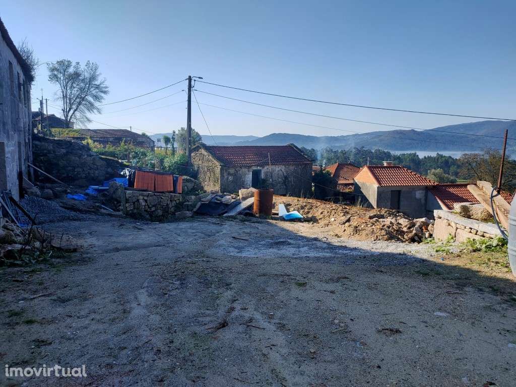 Moradias por recuperar - Grande imagem: 3/16