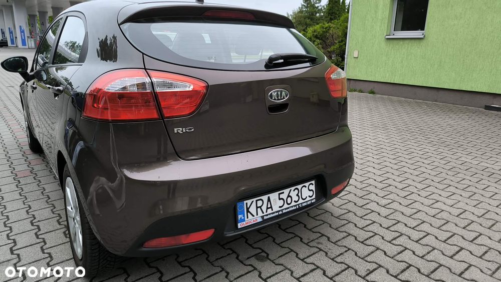 Kia Rio - 9