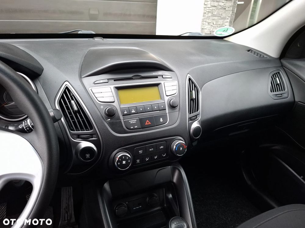 Hyundai ix35 blue 1.6 2WD Finale Gold - 10