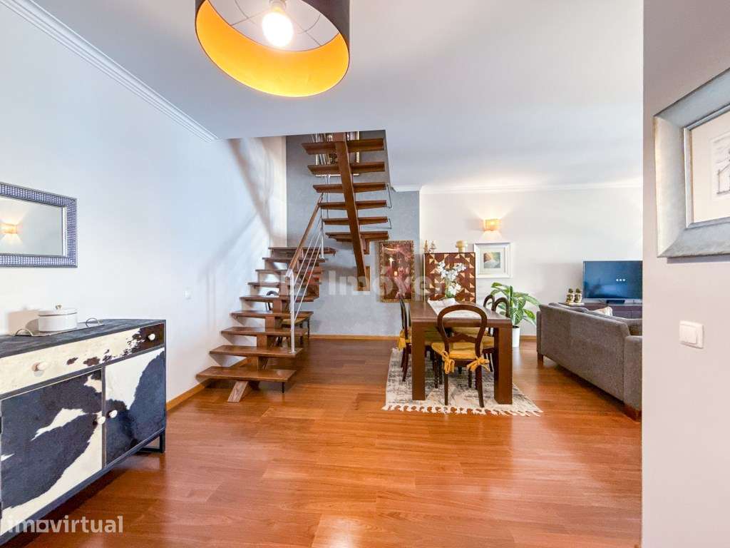 Apartamento T4 Duplex c/ Varandas, Arrecadação e Parqueamento - no ... - Grande imagem: 4/60
