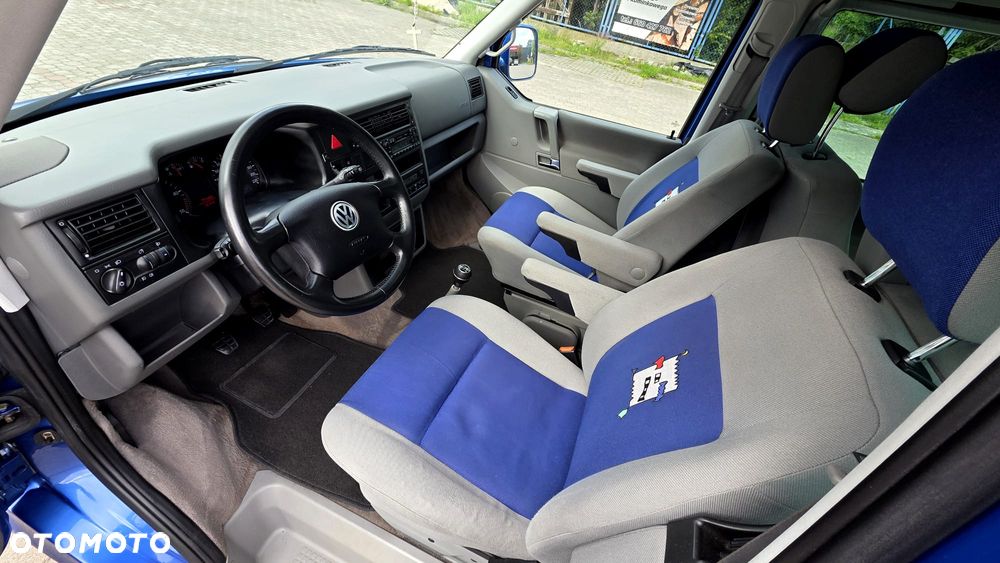 Volkswagen Multivan - 16
