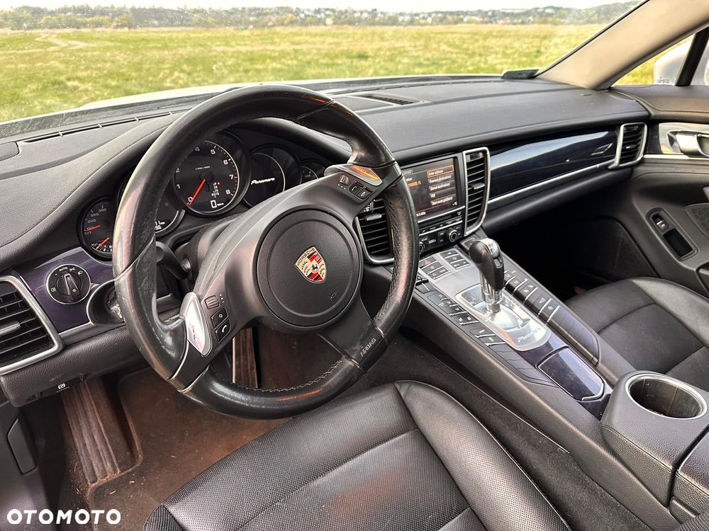 Porsche Panamera PDK - 12