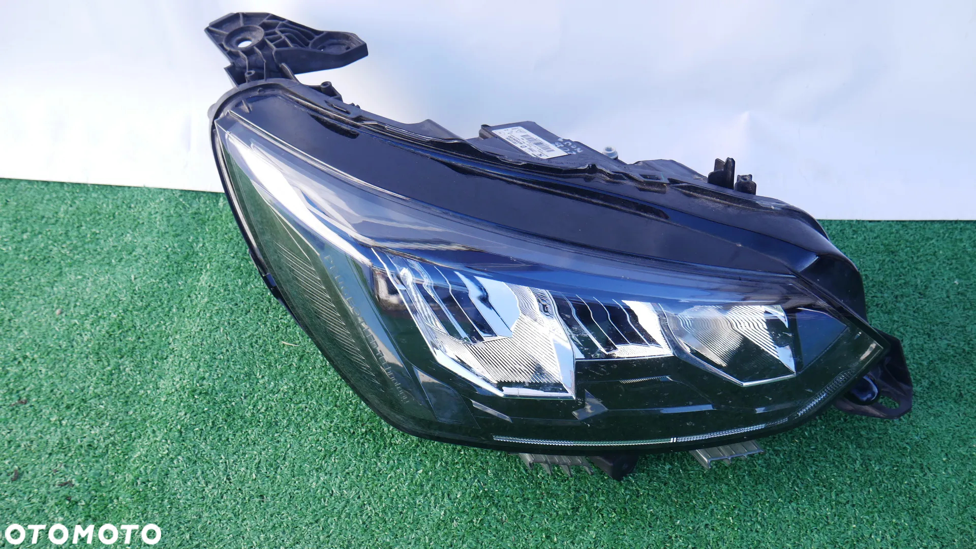 LAMPA PRAWA PRZÓD PEUGEOT 208 II 2008 FULL LED 9833036180 - 3