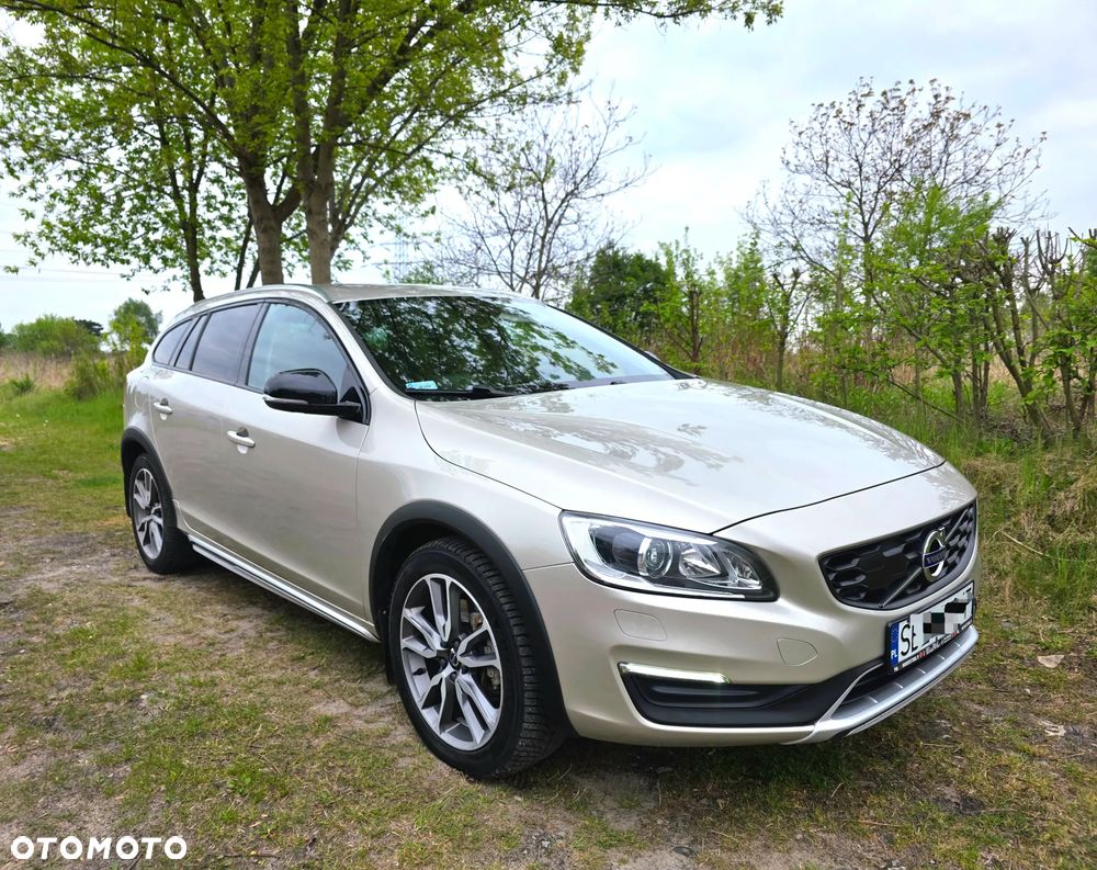 Volvo V60 T5 Drive-E Summum - 1