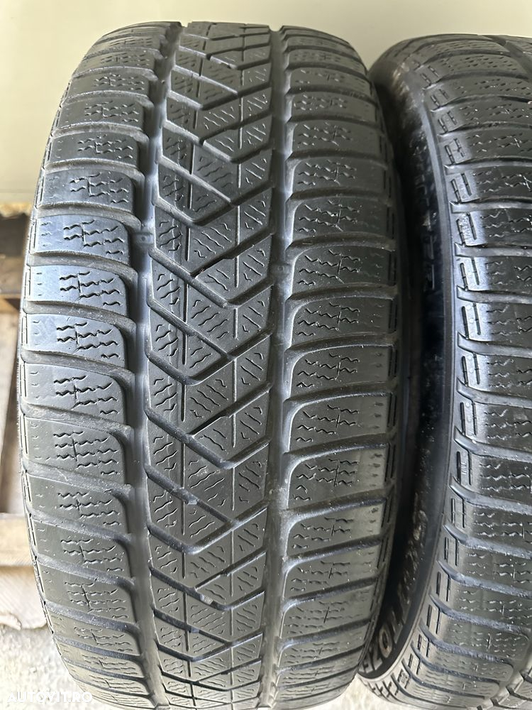 235/45 R19 Pirelli Sottozero 3 - 3