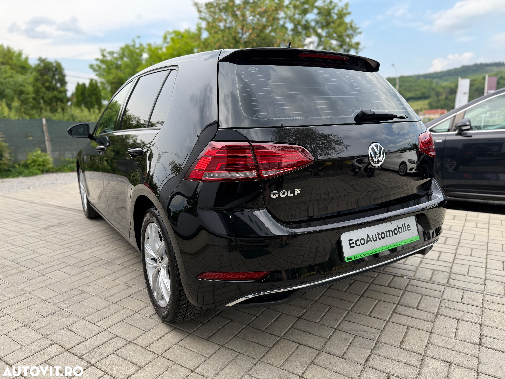 Volkswagen Golf 2.0 BlueTDI DSG Comfortline - 2