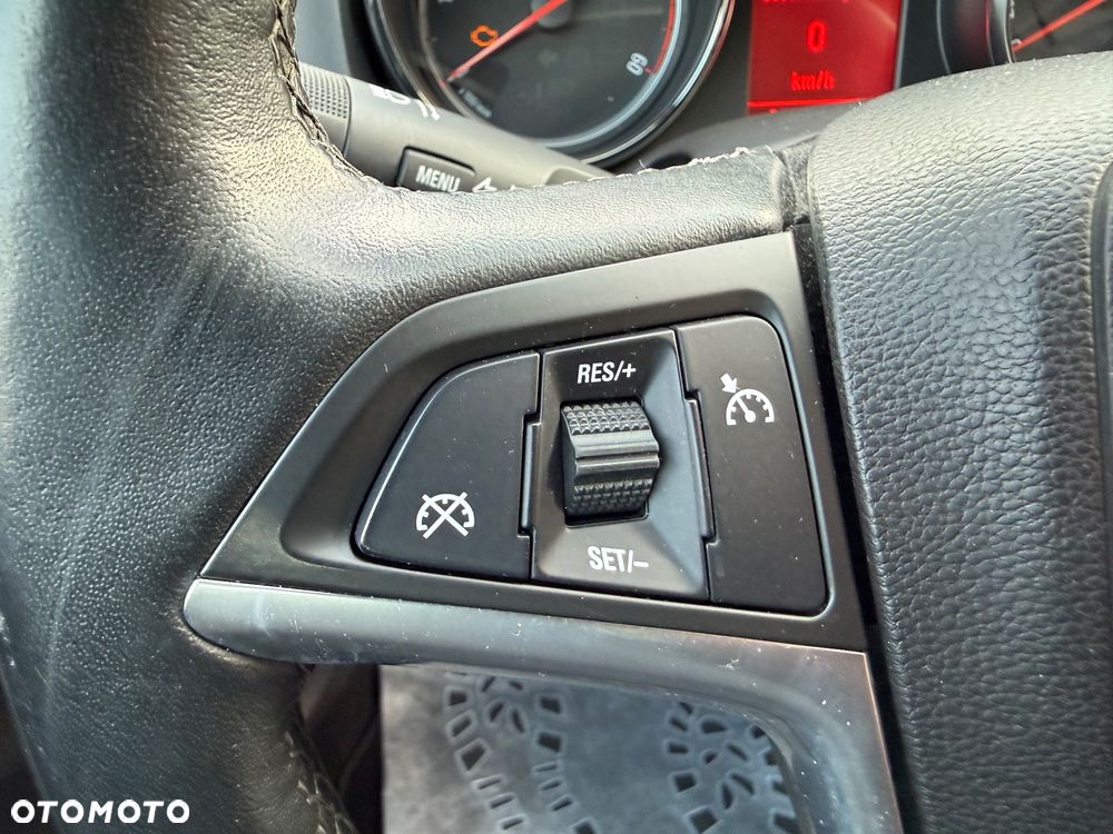 Opel Astra 1.7 CDTI DPF 150 Jahre - 18