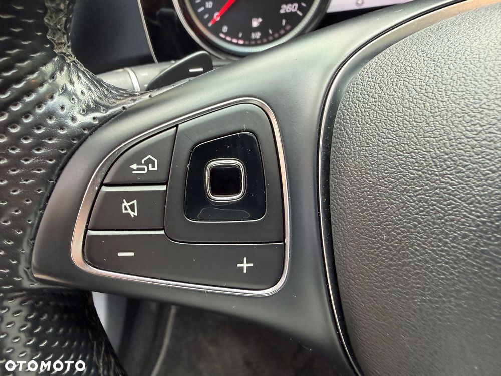 Mercedes-Benz Klasa E 200 CGI BlueEFFICIENCY Automatik Avantgarde - 22