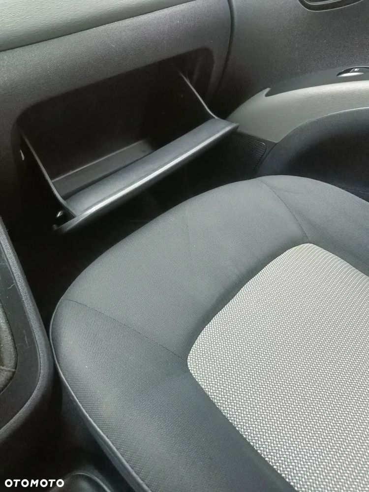 Hyundai i10 - 19