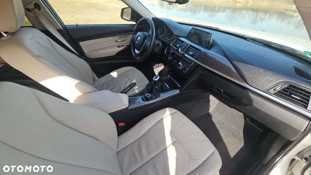BMW Seria 3 318d Modern Line - 13