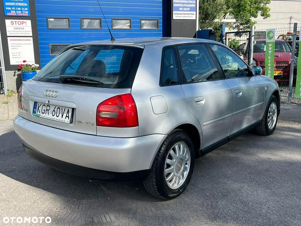 Audi A3 Sportback - 6