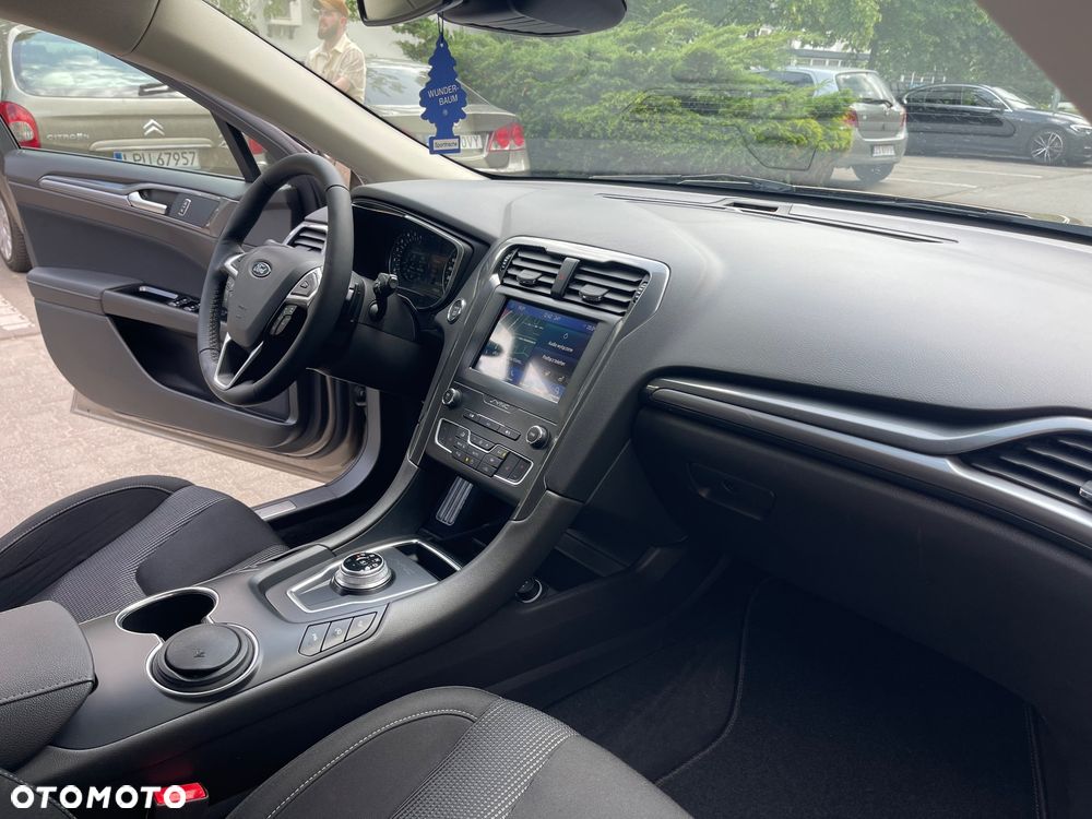 Ford Mondeo - 29