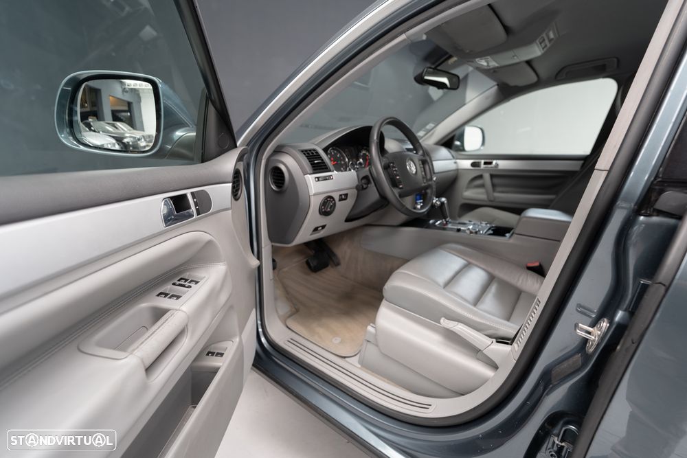 VW Touareg 3.0 TDI V6 Tiptronic - 12