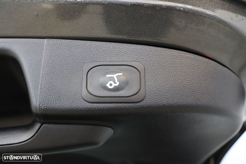 Ford Focus SW 1.5 TDCi EcoBlue Active Aut. - 18