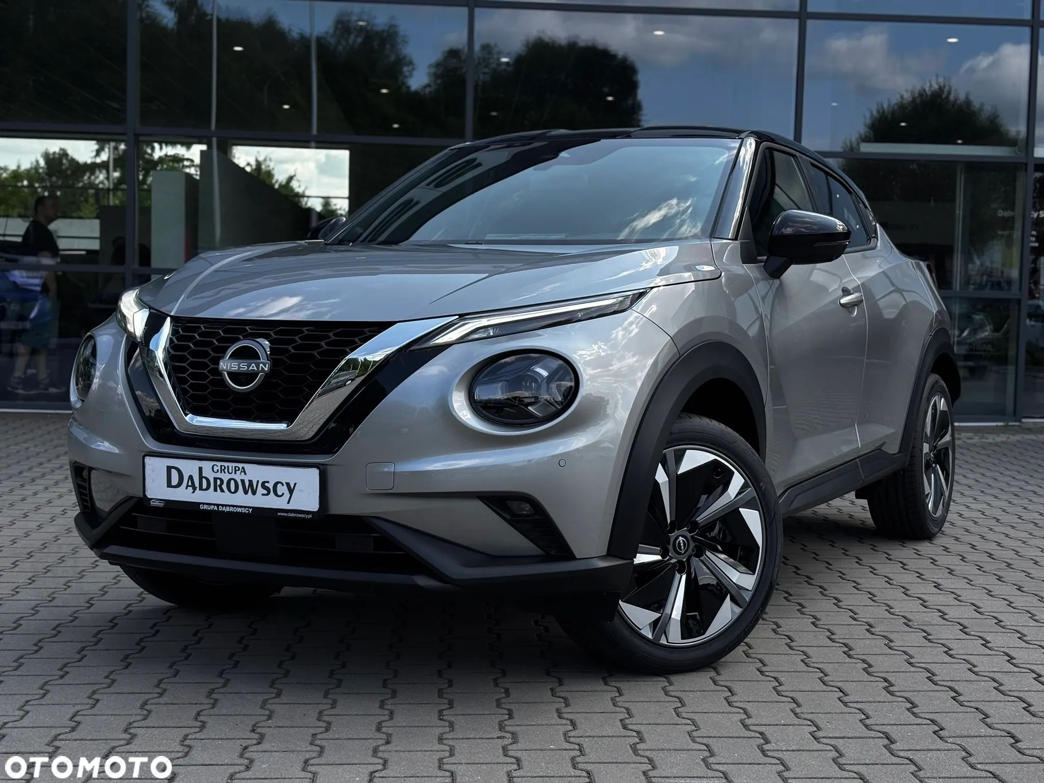 Nissan Juke 1.0 DIG-T N-Connecta DCT - 1