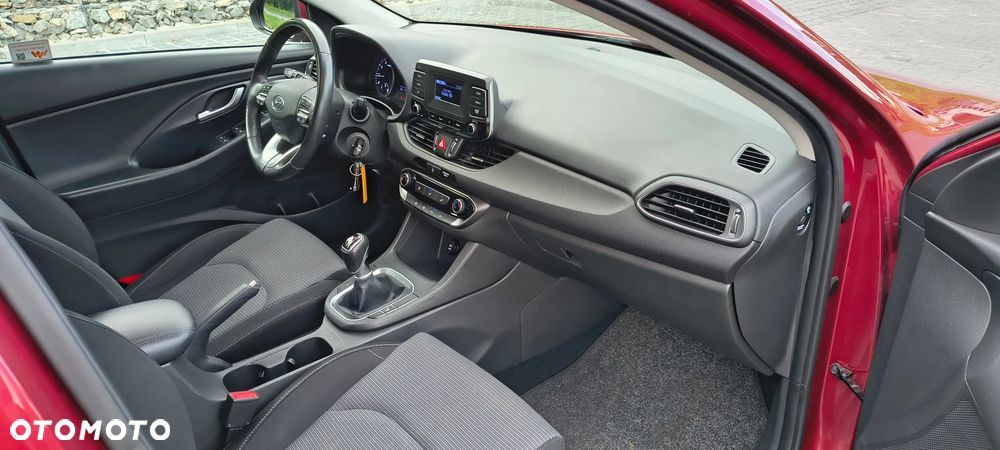 Hyundai i30 1.5 DPI Classic + - 24