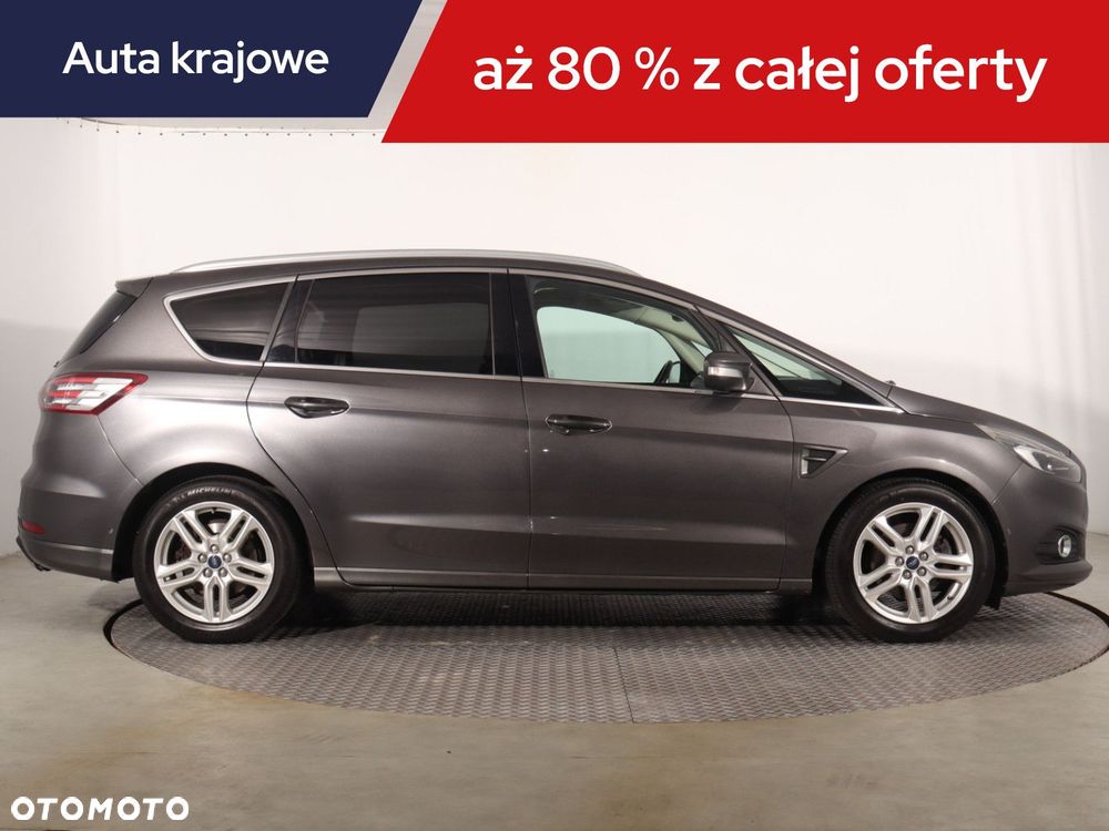 Ford S-Max - 8