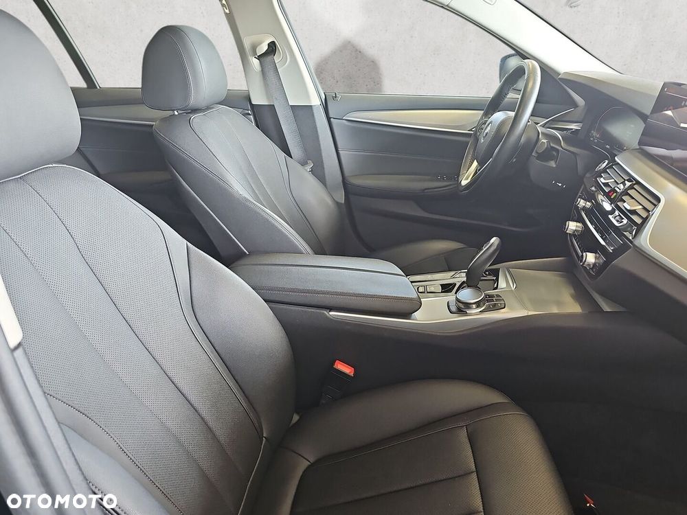BMW Seria 5 - 16