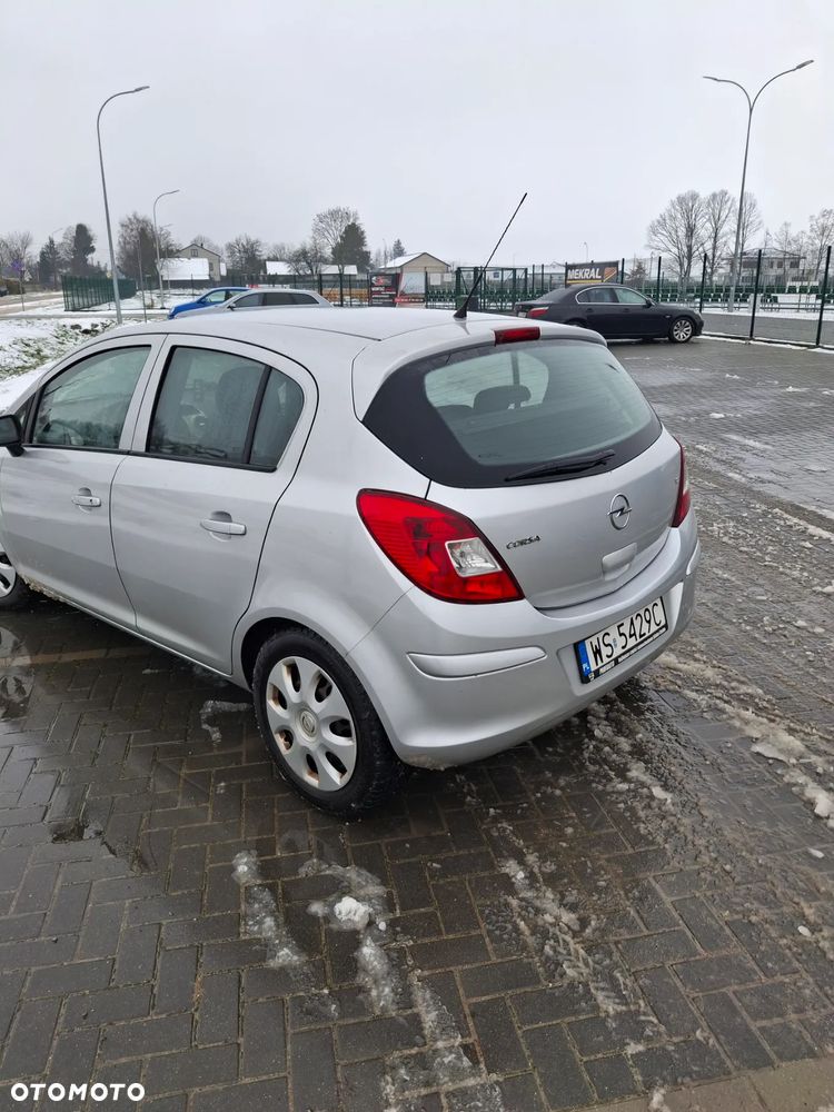 Opel Corsa 1.2 16V Essentia - 5