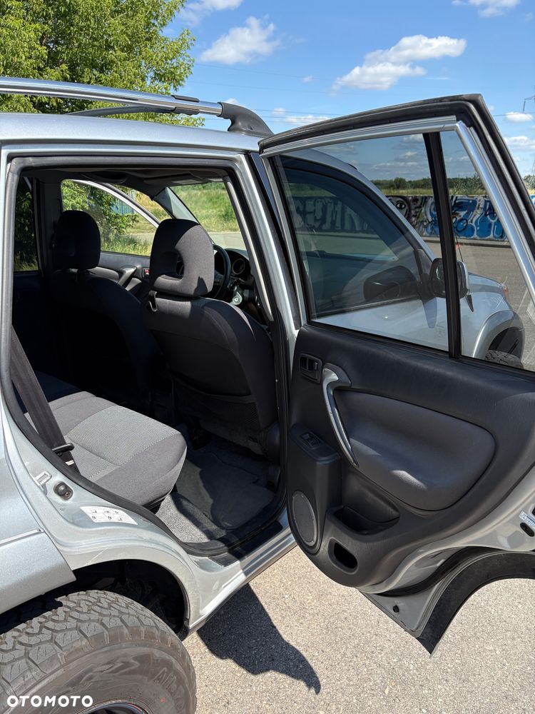 Toyota RAV4 2.4 VVT-i Sport - 15