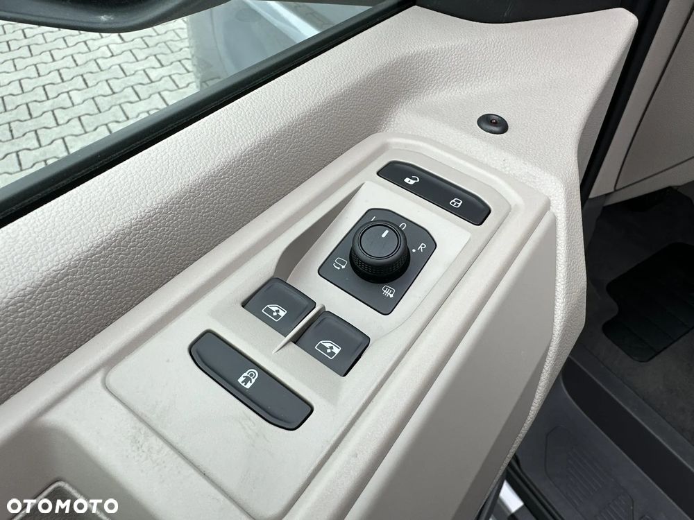 Volkswagen Multivan 2.0 TDI L1 Edition DSG - 26